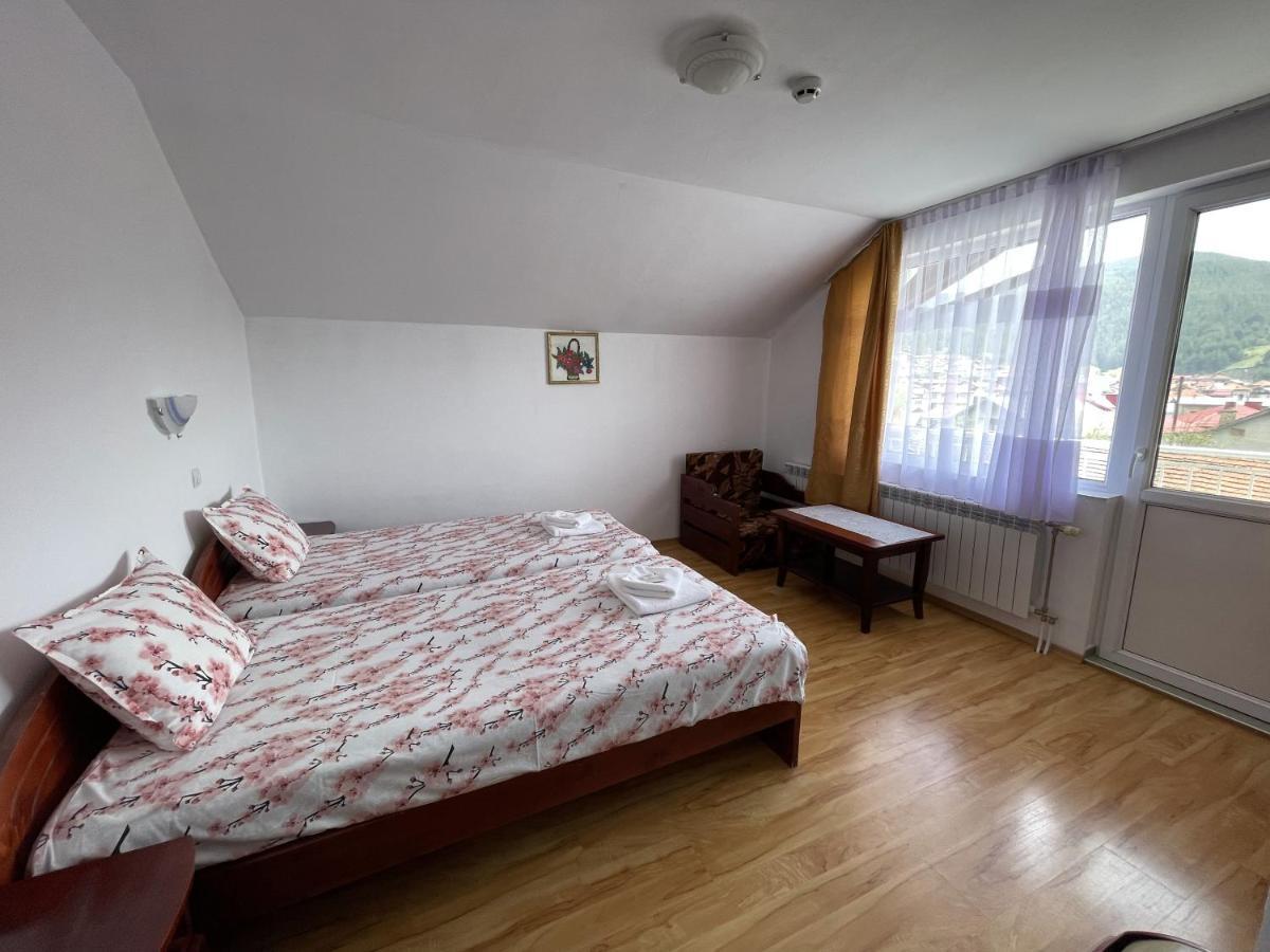 Family Hotel Panorama Sarnitsa Eksteriør billede