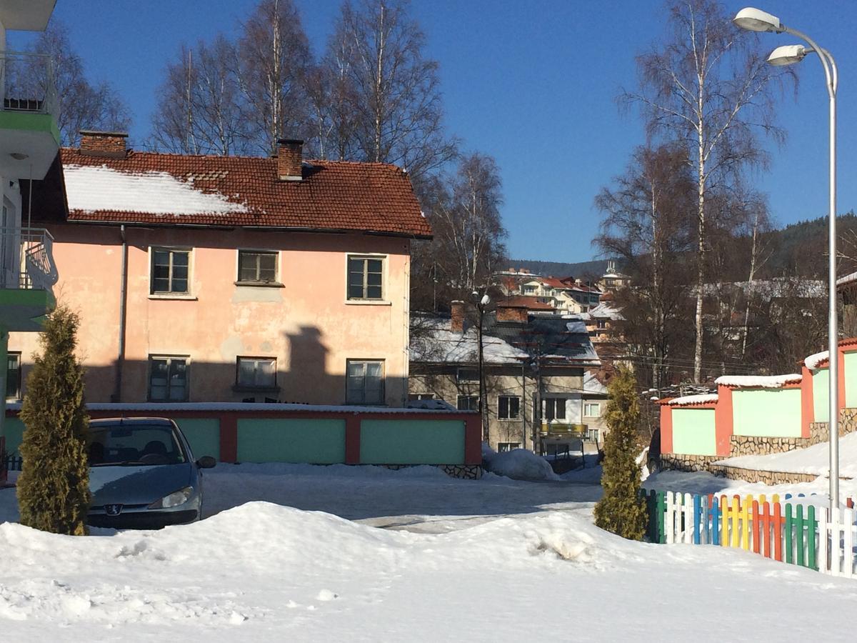 Family Hotel Panorama Sarnitsa Eksteriør billede