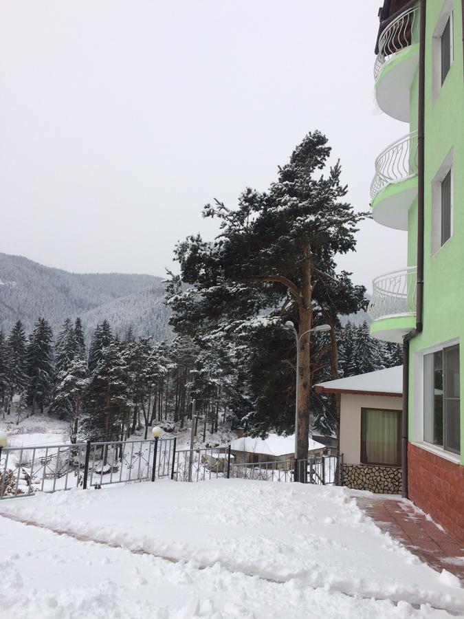 Family Hotel Panorama Sarnitsa Eksteriør billede