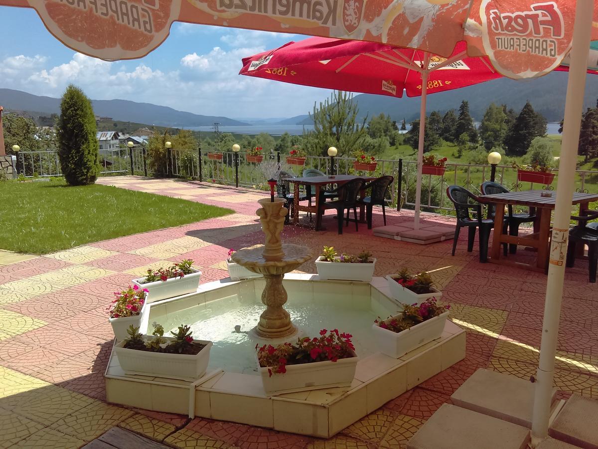 Family Hotel Panorama Sarnitsa Eksteriør billede