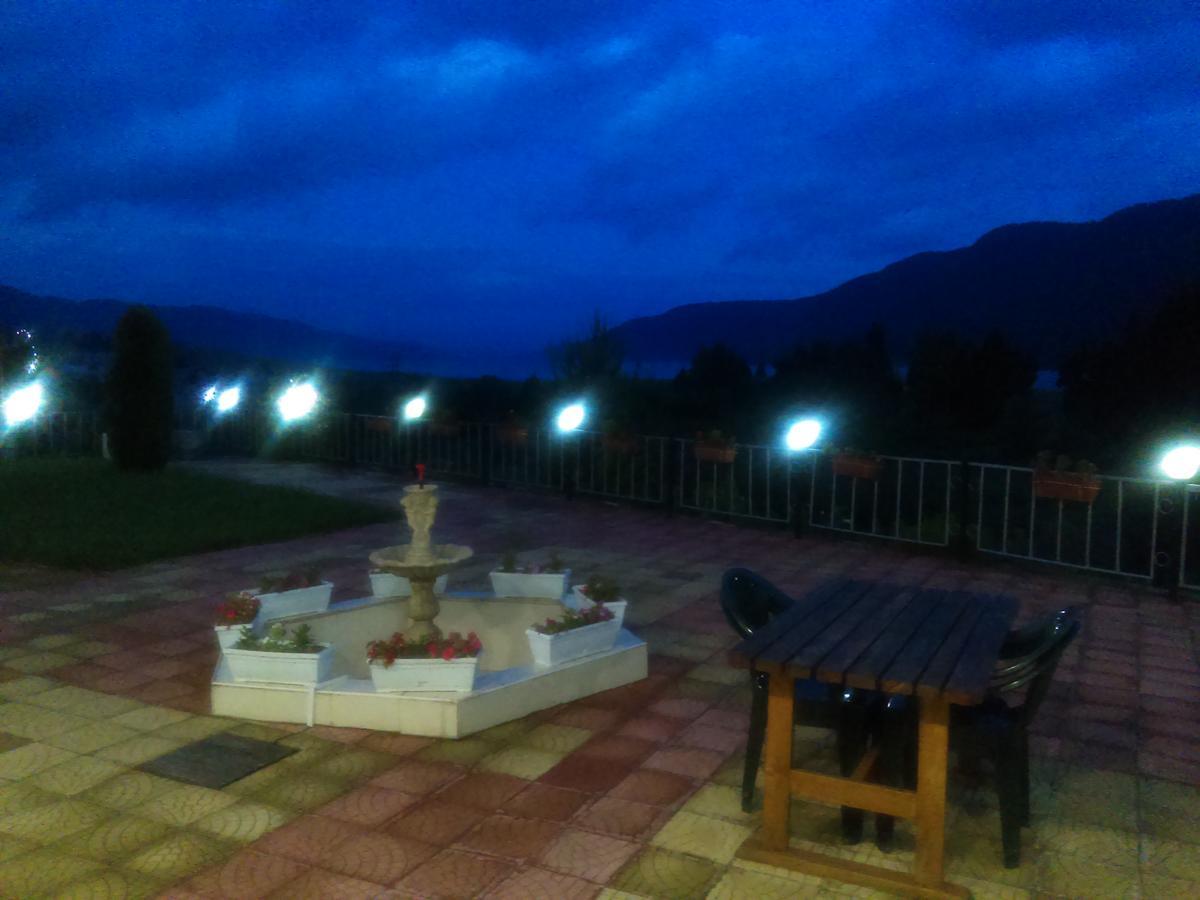 Family Hotel Panorama Sarnitsa Eksteriør billede